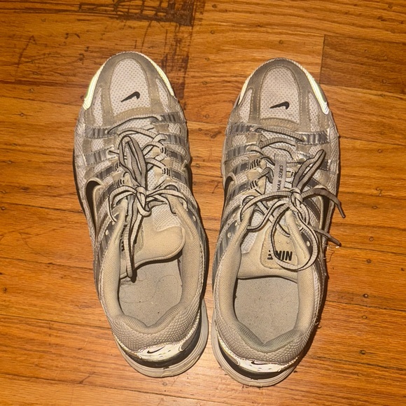 Nike Gray Running Sneakers - Picture 2 of 6